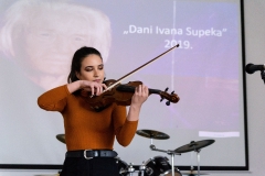 1.-Elenora-Đaković-Rumunjski-Plesovi